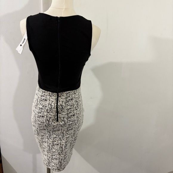 Aqua Women’s Sz S Fitted Pencil Dress Tweed Sleeveless Slimming Black White - Picture 3 of 11